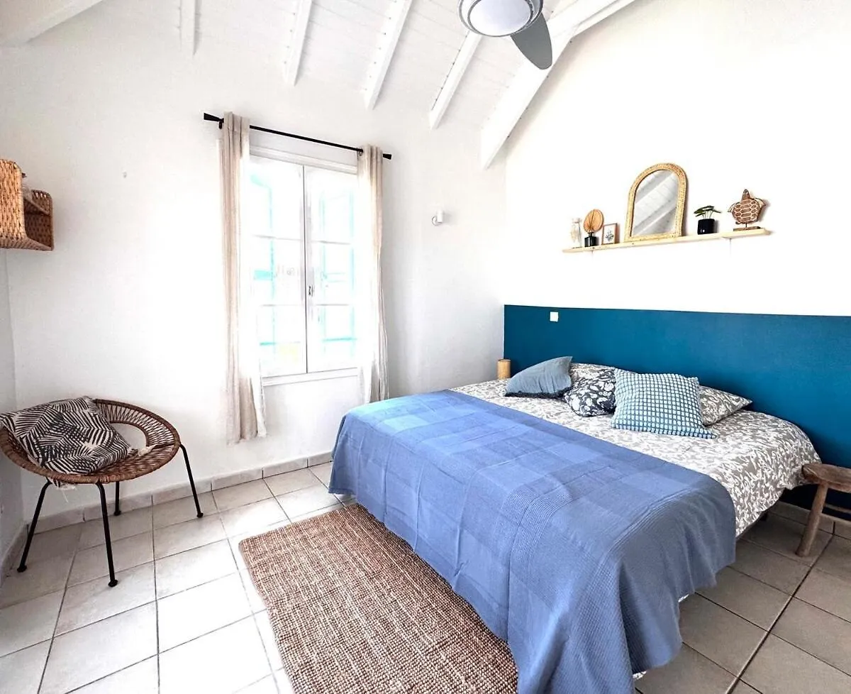 Villa Zanoli - Close To Everything With Pool! Orient Bay